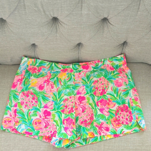 Lilly Pulitzer Pants - Lilly Pulitzer Ocean View Shorts Pear Necessities Pink and Green Shorts Size L